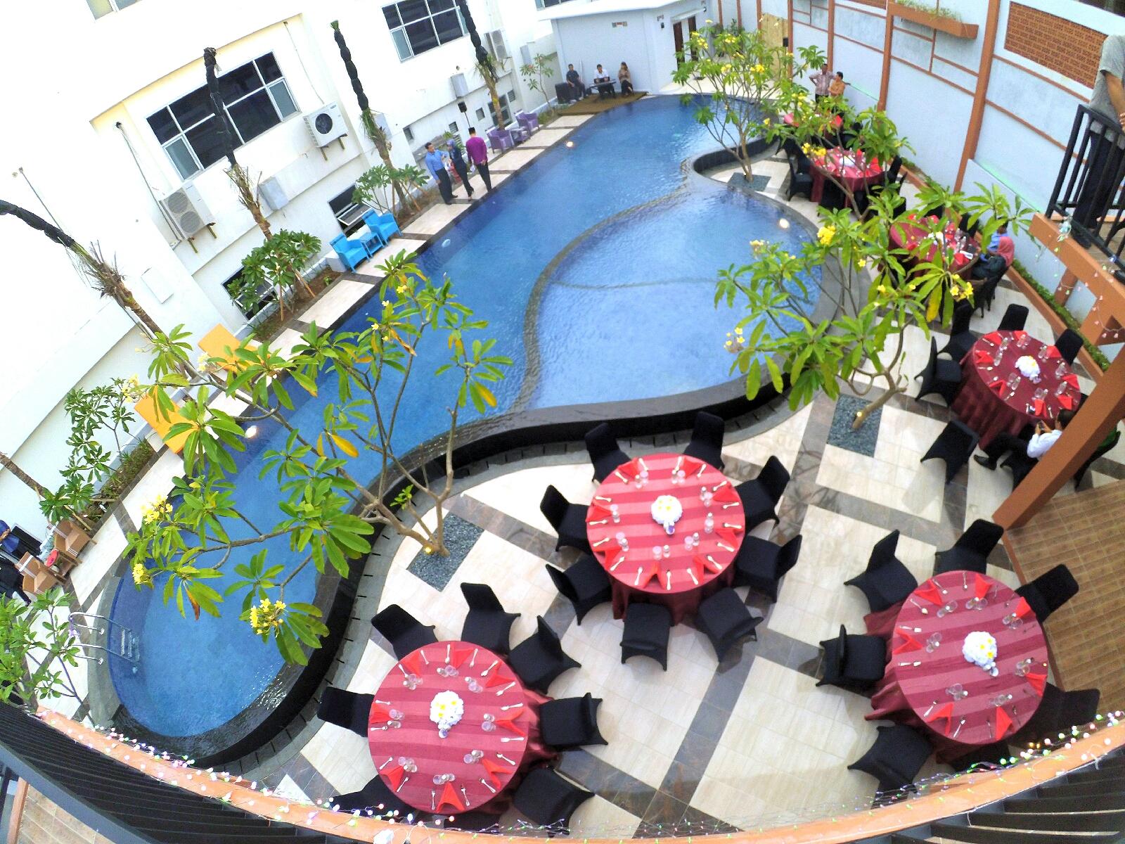 Hotel Truntum Padang Exterior foto