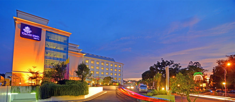 Hotel Truntum Padang Exterior foto